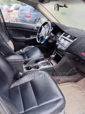Honda Accord 2004 Silver
