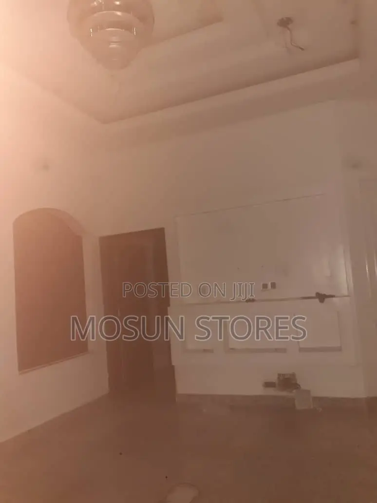 Mini Flat in Ikota