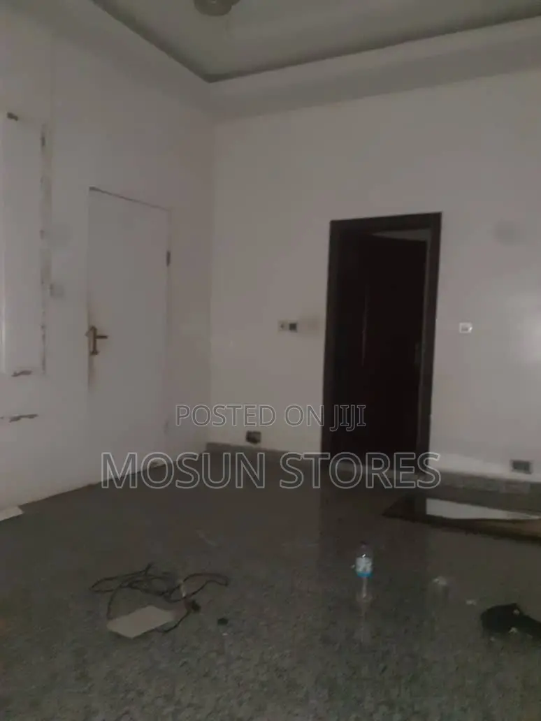 Mini Flat in Ikota