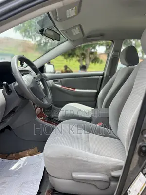Toyota Corolla LE 2005 Gray