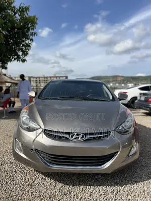 Hyundai Elantra Limited Sedan FWD (1.8L 4cyl 6A) 2013 Gray