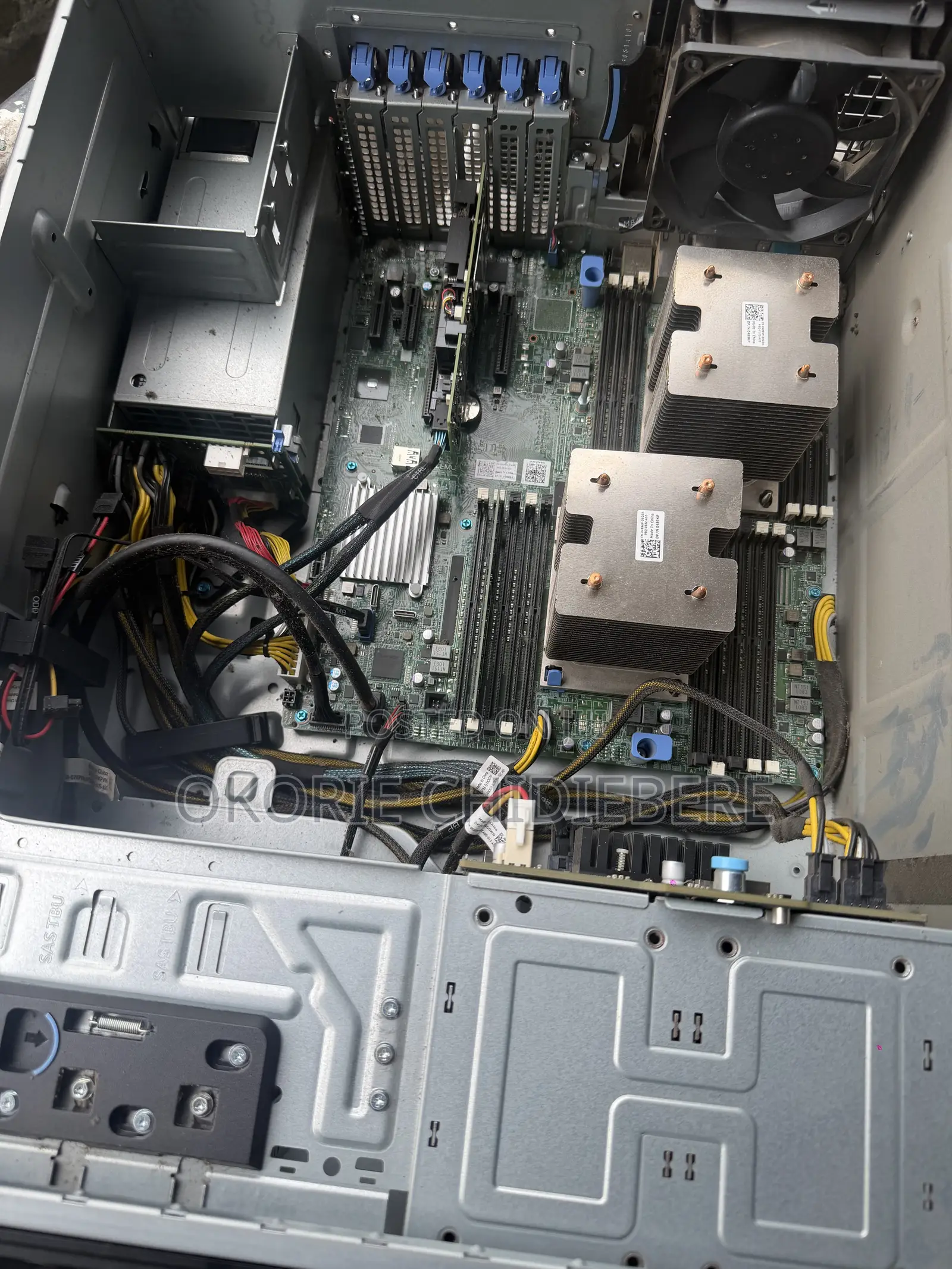 Server Dell PowerEdge T440 32GB Intel Xeon HDD 1T