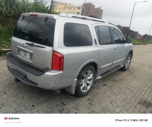 Infiniti QX56 2010 Silver