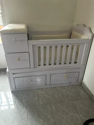 Convertible Baby Crib, Foam, Changing Table Drawers for Baby 1-3 Yrs