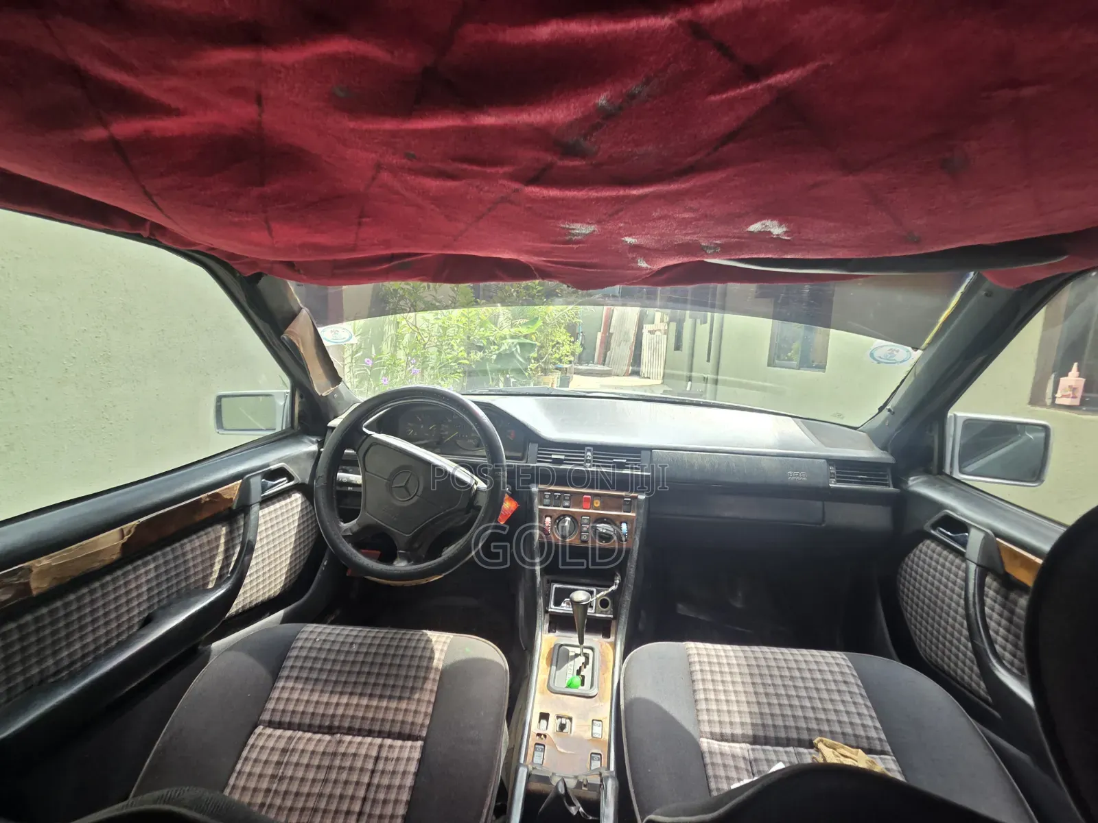 Mercedes-Benz W124 1990