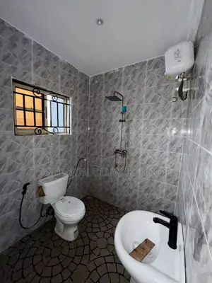 3bdrm Block of Flats in Gemade Estate, Alimosho for rent