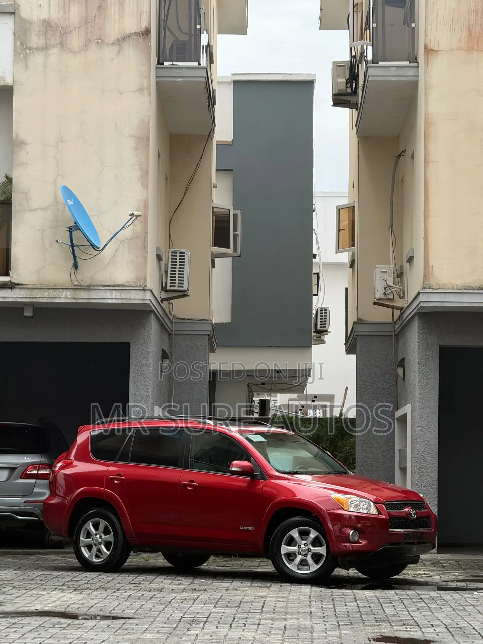 Toyota RAV4 2011 Red