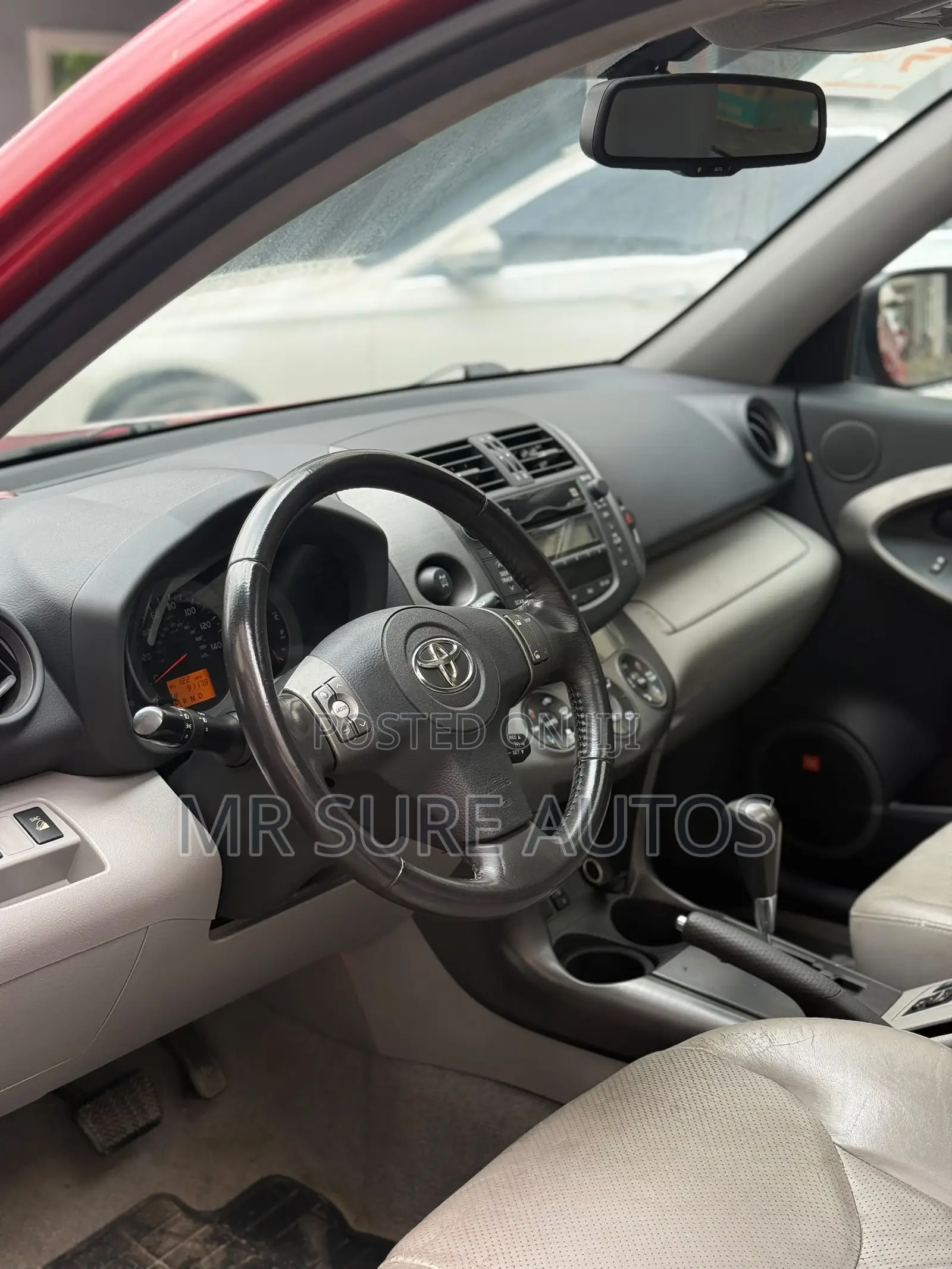 Toyota RAV4 2011 Red