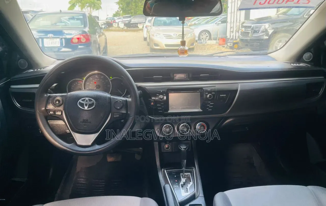 Toyota Corolla 2015