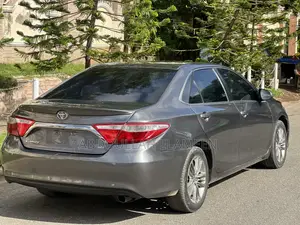 Toyota Camry 2015