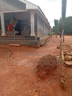 Furnished 9bdrm House in Benin City for sale
