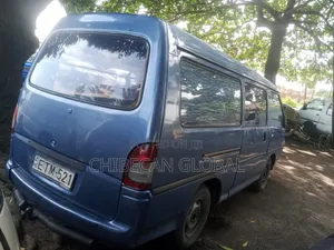 Hyundai H-100 1999 Blue