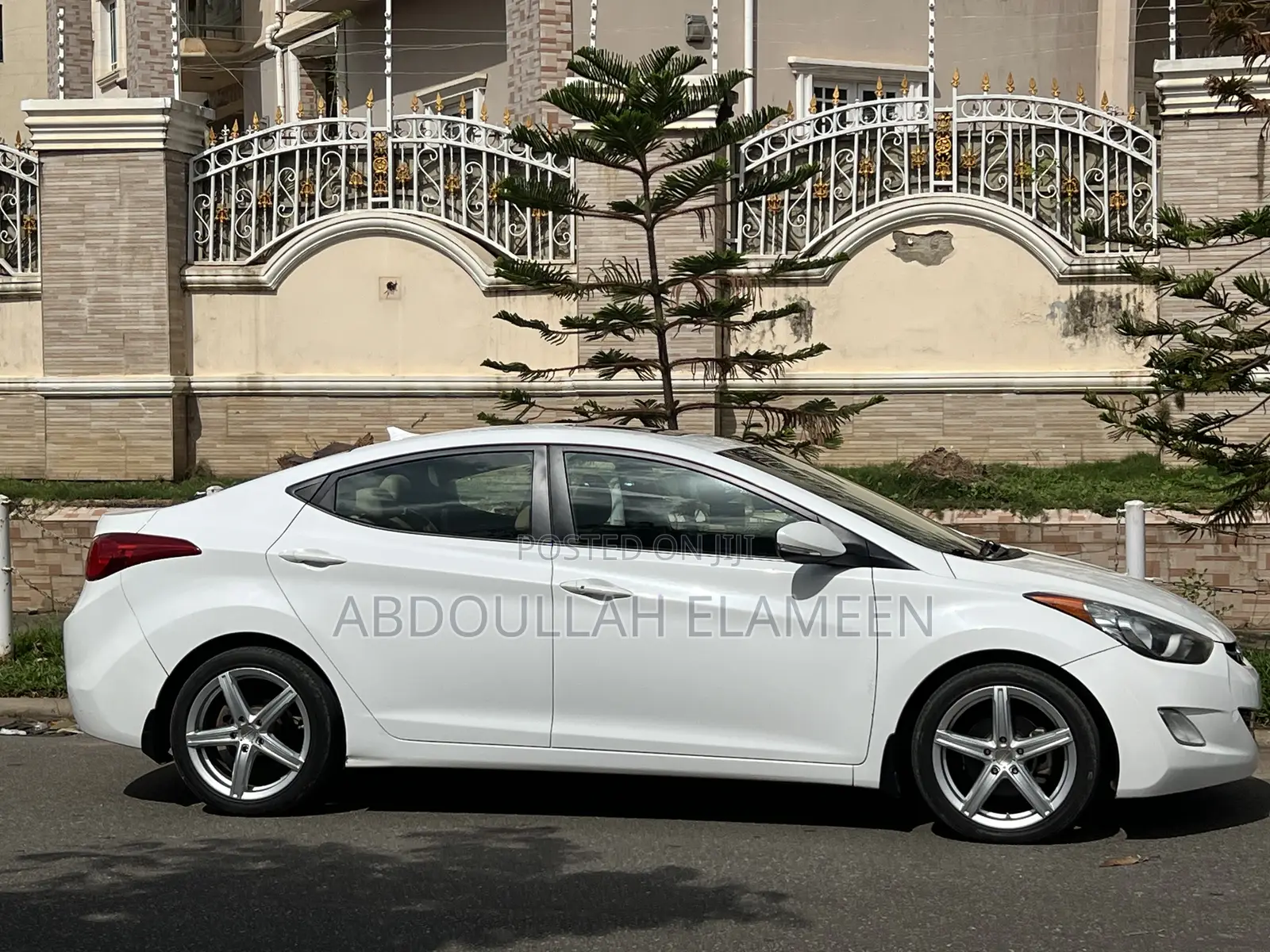 Hyundai Elantra 2012 White