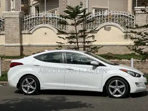 Hyundai Elantra 2012 White