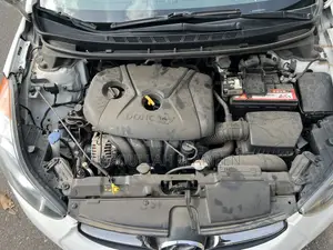 Hyundai Elantra 2012 White