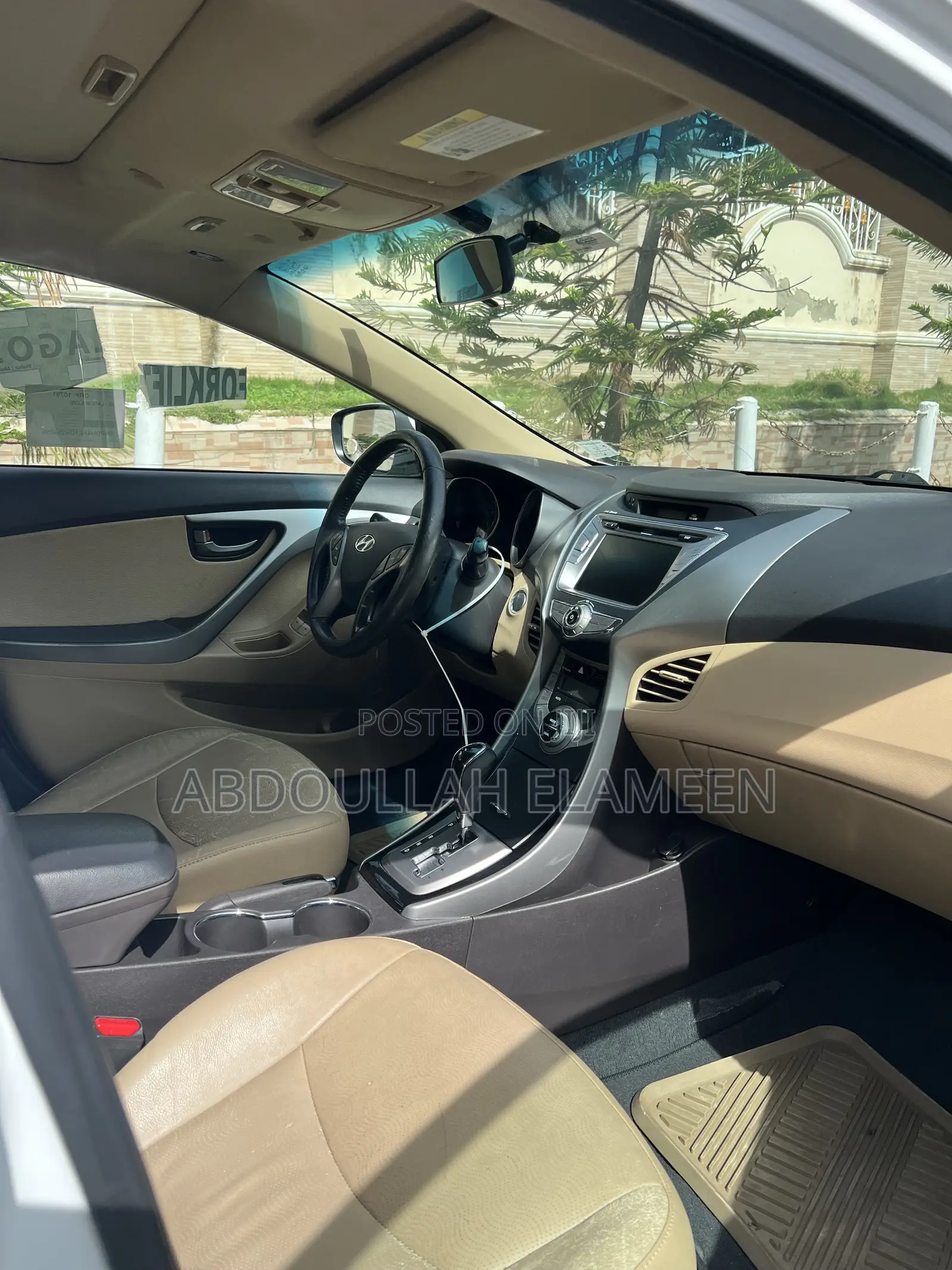 Hyundai Elantra 2012 White