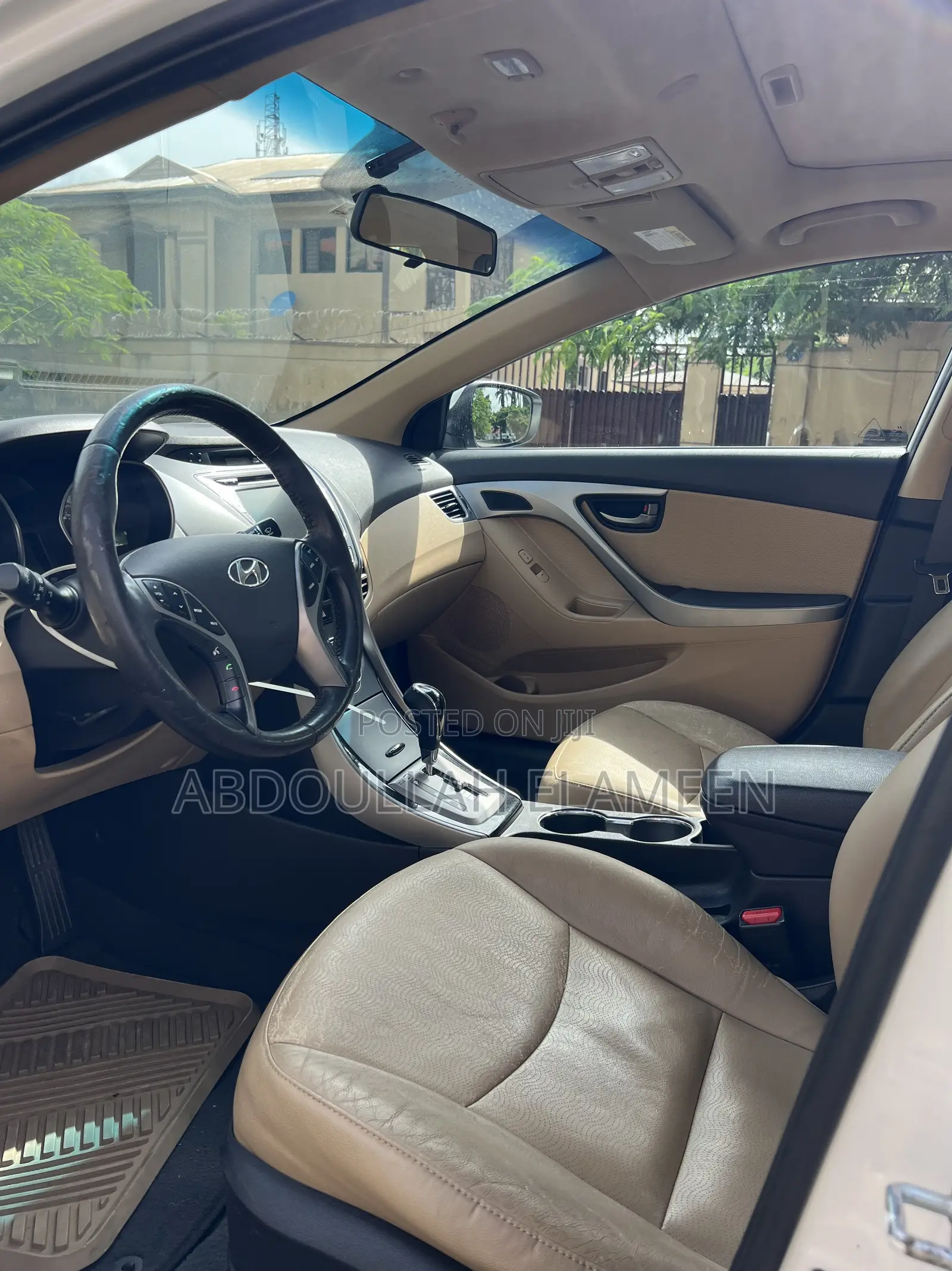 Hyundai Elantra 2012 White