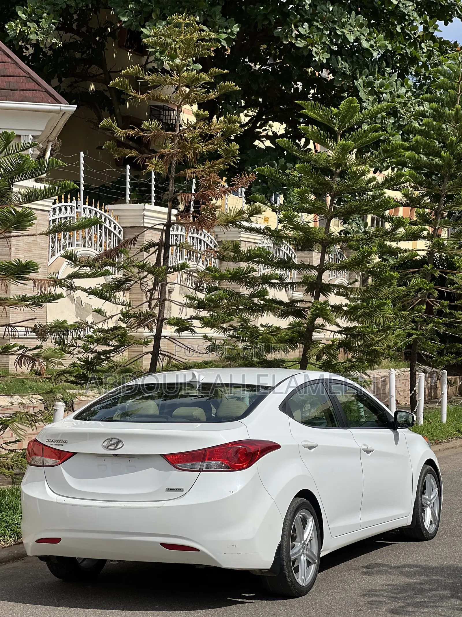 Hyundai Elantra 2012 White