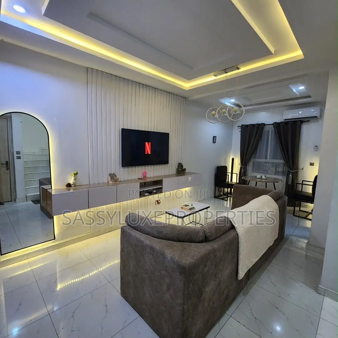 2 Bedroom Modern Duplex