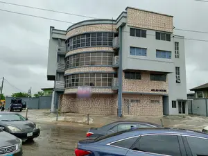 Massive Office Building Off Ikorodu Road