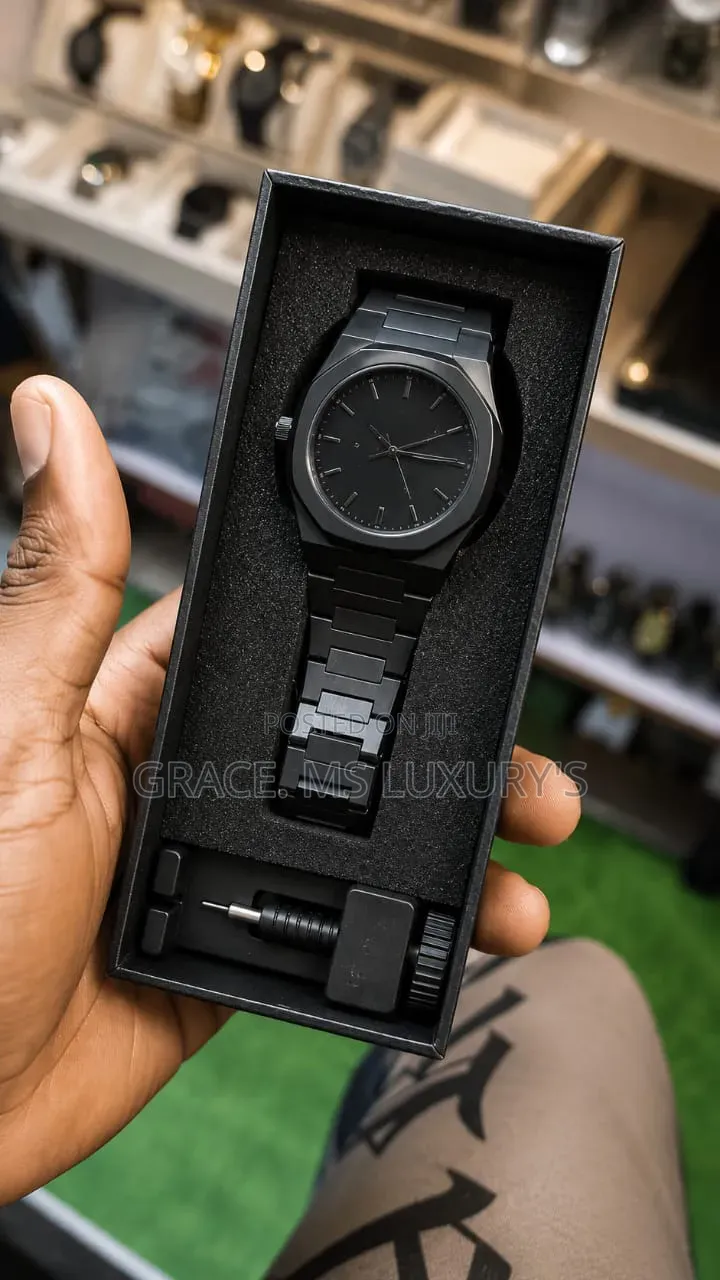 Men's Classic Wristwatch