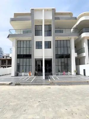 Furnished 5bdrm Apartment in Lekki Pahse 1 for sale