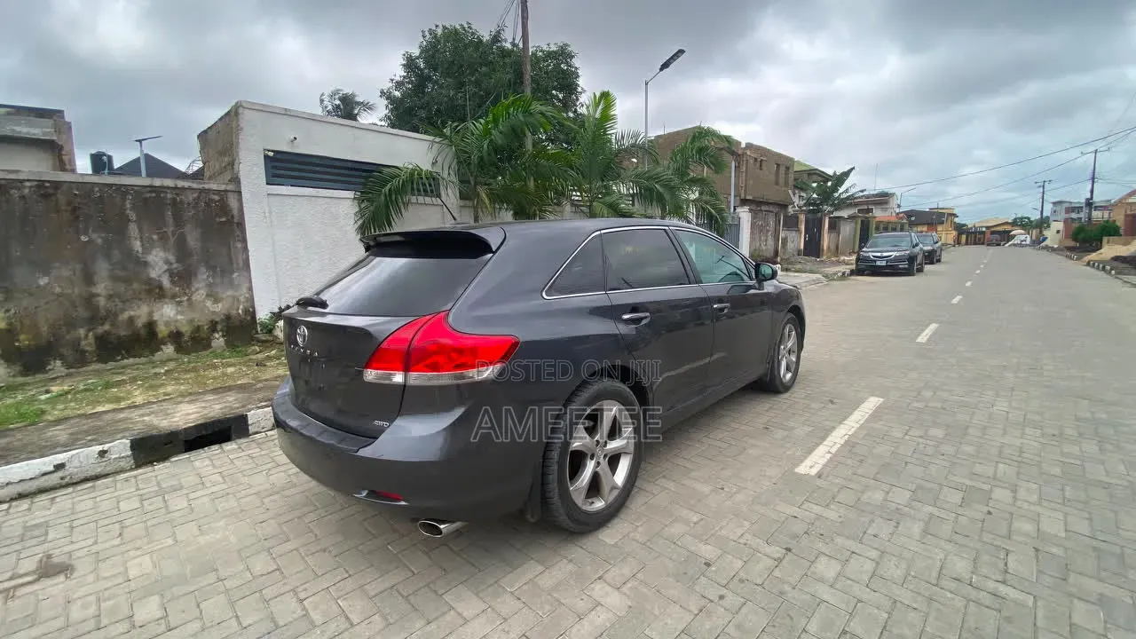 Toyota Venza 2010 Gray