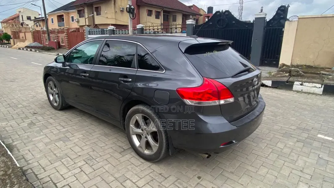 Toyota Venza 2010 Gray