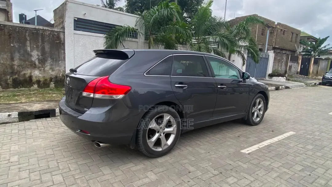 Toyota Venza 2010 Gray