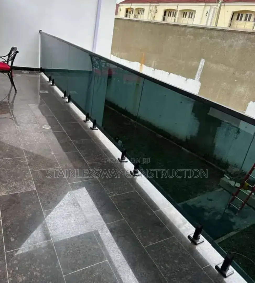 Quality Black Glass Staircase Glass