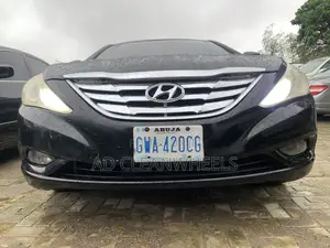 Hyundai Sonata Limited Sedan FWD (2.4L 4cyl 6A) 2012 Black