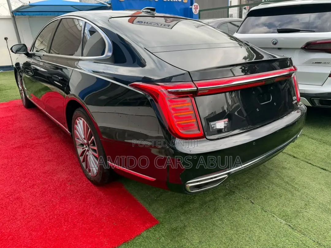 Hongqi E-HS9 2024 Black