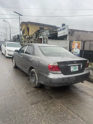 Toyota Camry 2005 Gray