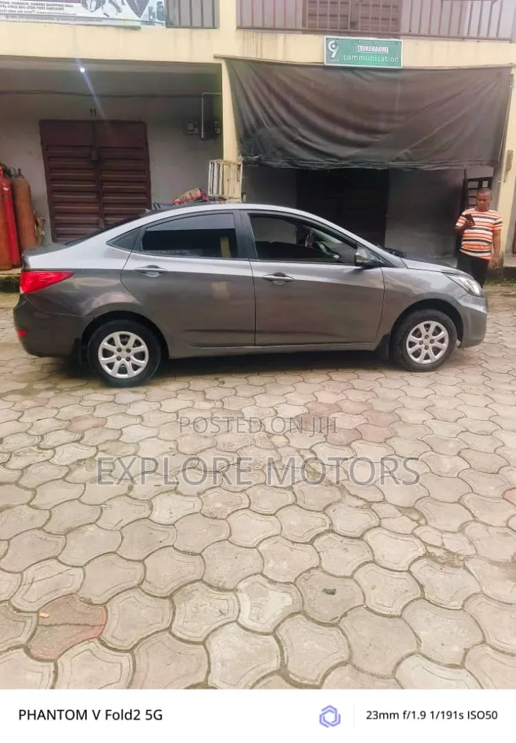 Hyundai Accent 2012 Gray