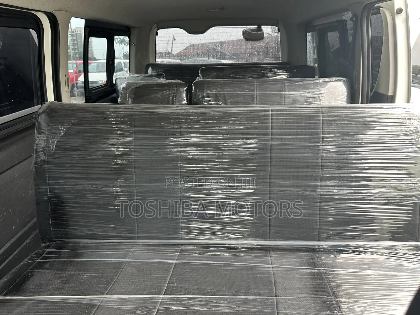 Toyota HiAce 2013 White