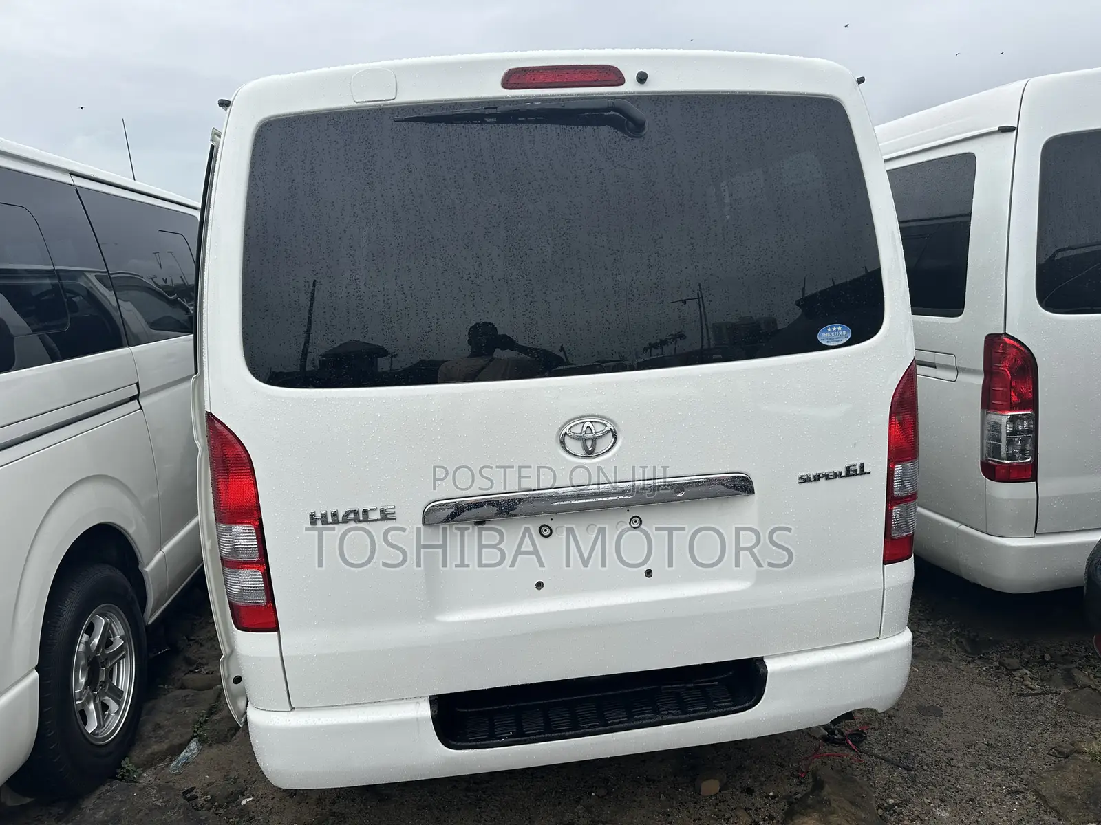 Toyota HiAce 2013 White