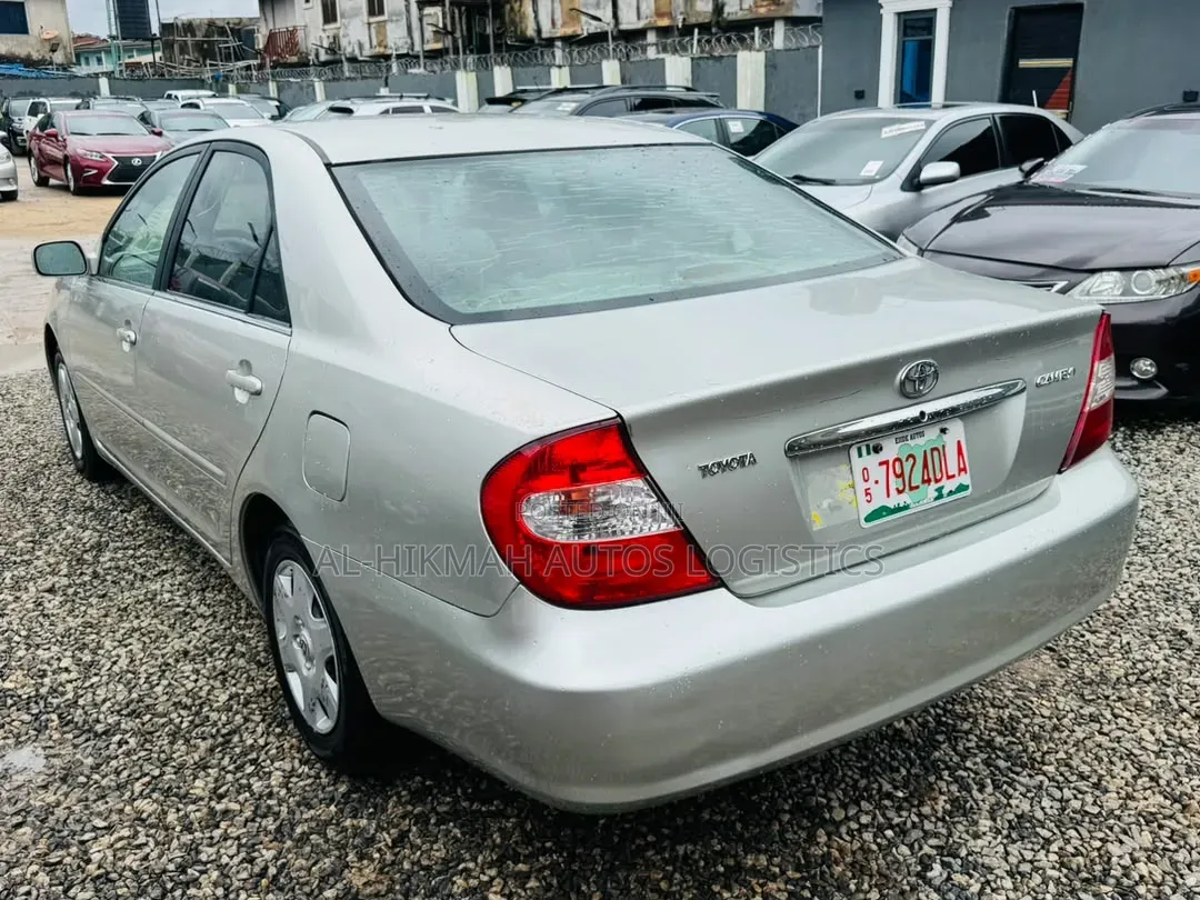 Toyota Camry 2004 Silver