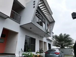 3bdrm Duplex in Beechwood Estate, Elemoro for sale
