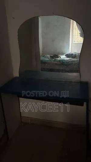 Dressing Table With Mirror