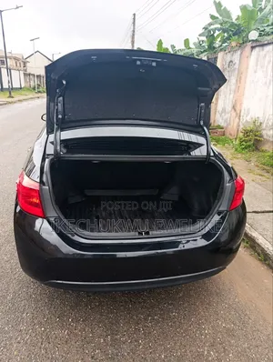 Toyota Corolla 2018 Black