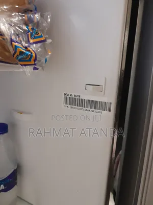 Hisense 225L Double Door Refrigerator – Excellent Condition