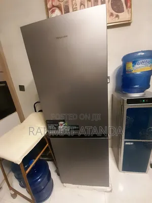 Hisense 225L Double Door Refrigerator – Excellent Condition