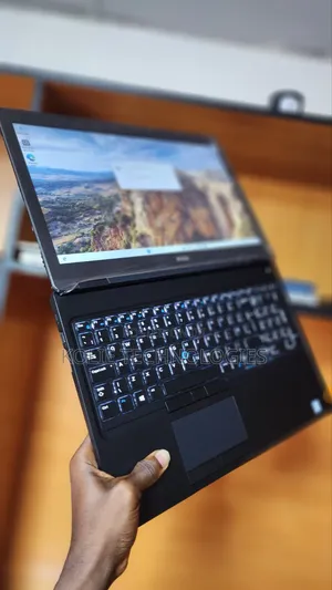 Laptop Dell Latitude 5590 8GB Intel Core i5 SSD 256GB
