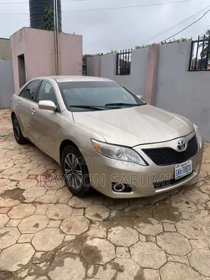 Toyota Camry 2008 Gold