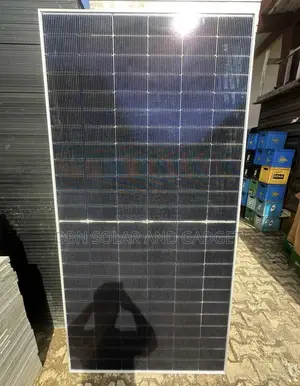 630w Jinko Solar Panel Halfcut 144cell Very Good Quality