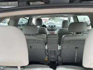 Toyota Highlander Limited 3.5L 2WD 2013 Gray