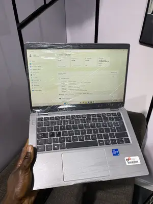 Laptop Dell Latitude 5320 16GB Intel Core i5 SSD 256GB