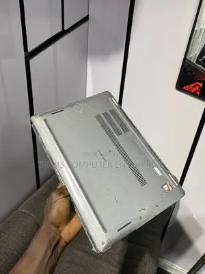 Laptop Dell Latitude 5320 16GB Intel Core i5 SSD 256GB