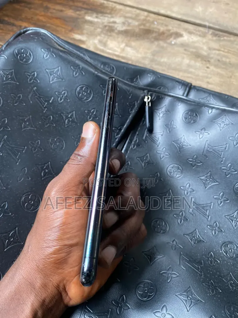 Apple iPhone 11 Pro Max 64 GB Gray