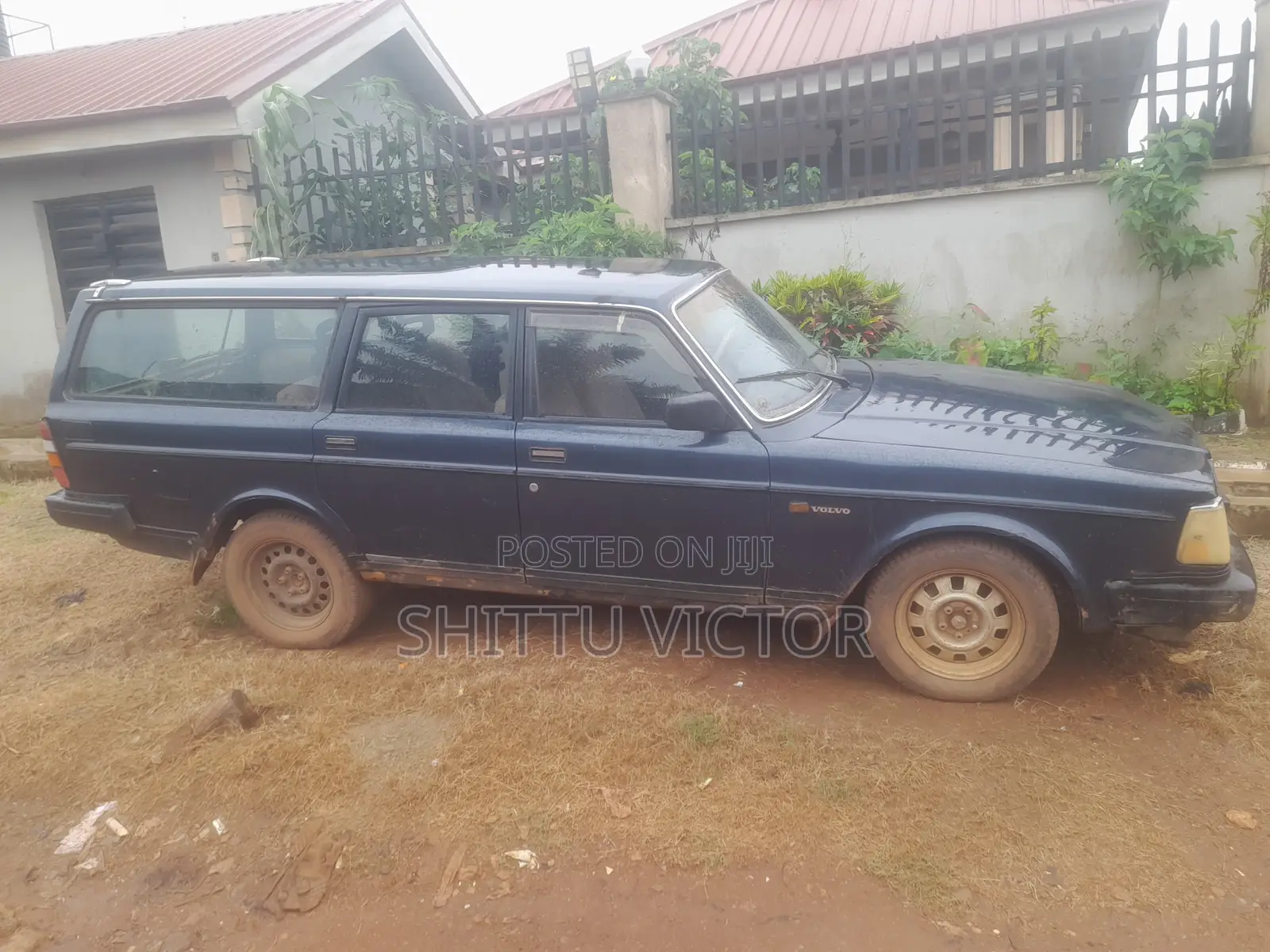 Volvo 240 1976 Blue